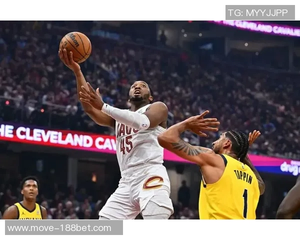 米切尔首节独得13分表现抢眼但失误和犯规略显频繁